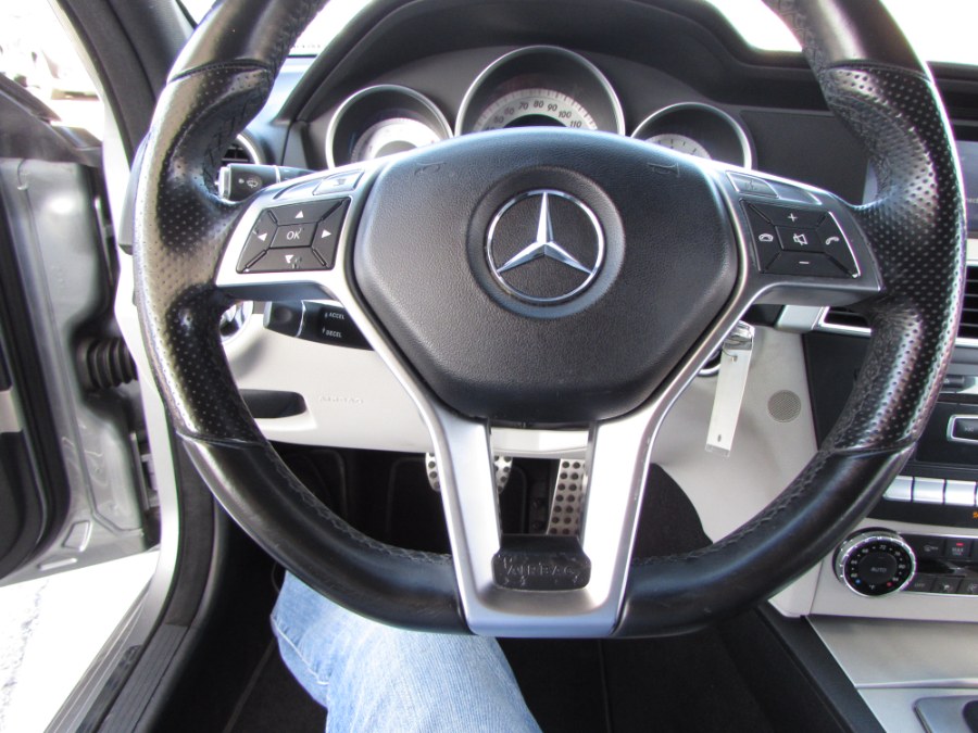 Used Mercedes-Benz C-Class 4dr Sdn C 250 Luxury RWD 2014 | VIP Auto Enterprise, Inc. Orlando, Florida Used Mercedes-Benz C-Class 4dr Sdn C 250 Luxury RWD 2014 | VIP Auto Enterprise, Inc. Orlando, Florida