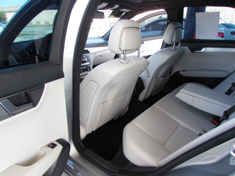 Used Mercedes-Benz C-Class 4dr Sdn C 250 Luxury RWD 2014 | VIP Auto Enterprise, Inc. Orlando, Florida Used Mercedes-Benz C-Class 4dr Sdn C 250 Luxury RWD 2014 | VIP Auto Enterprise, Inc. Orlando, Florida