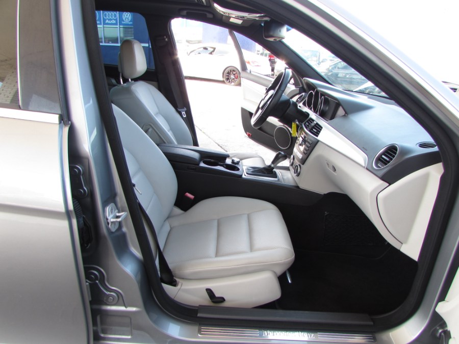 Used Mercedes-Benz C-Class 4dr Sdn C 250 Luxury RWD 2014 | VIP Auto Enterprise, Inc. Orlando, Florida Used Mercedes-Benz C-Class 4dr Sdn C 250 Luxury RWD 2014 | VIP Auto Enterprise, Inc. Orlando, Florida