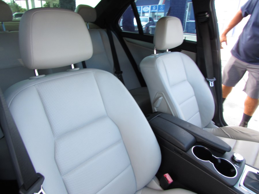 Used Mercedes-Benz C-Class 4dr Sdn C 250 Luxury RWD 2014 | VIP Auto Enterprise, Inc. Orlando, Florida Used Mercedes-Benz C-Class 4dr Sdn C 250 Luxury RWD 2014 | VIP Auto Enterprise, Inc. Orlando, Florida