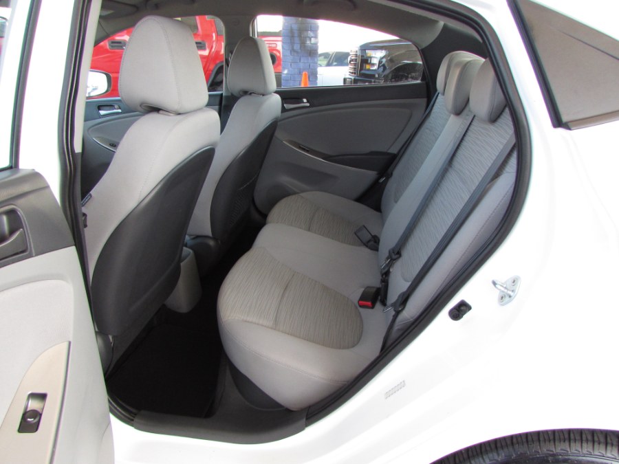 Used Hyundai Accent SE Sedan Auto 2017 | VIP Auto Enterprise, Inc. Orlando, Florida Used Hyundai Accent SE Sedan Auto 2017 | VIP Auto Enterprise, Inc. Orlando, Florida