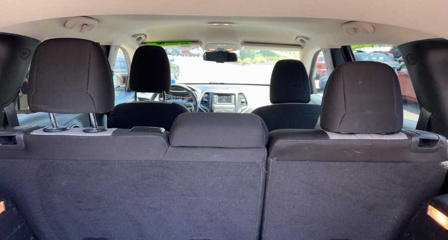Used Jeep Cherokee 4WD 4dr Latitude 2014 | West End Automotive Center. Waterbury, Connecticut Used Jeep Cherokee 4WD 4dr Latitude 2014 | West End Automotive Center. Waterbury, Connecticut
