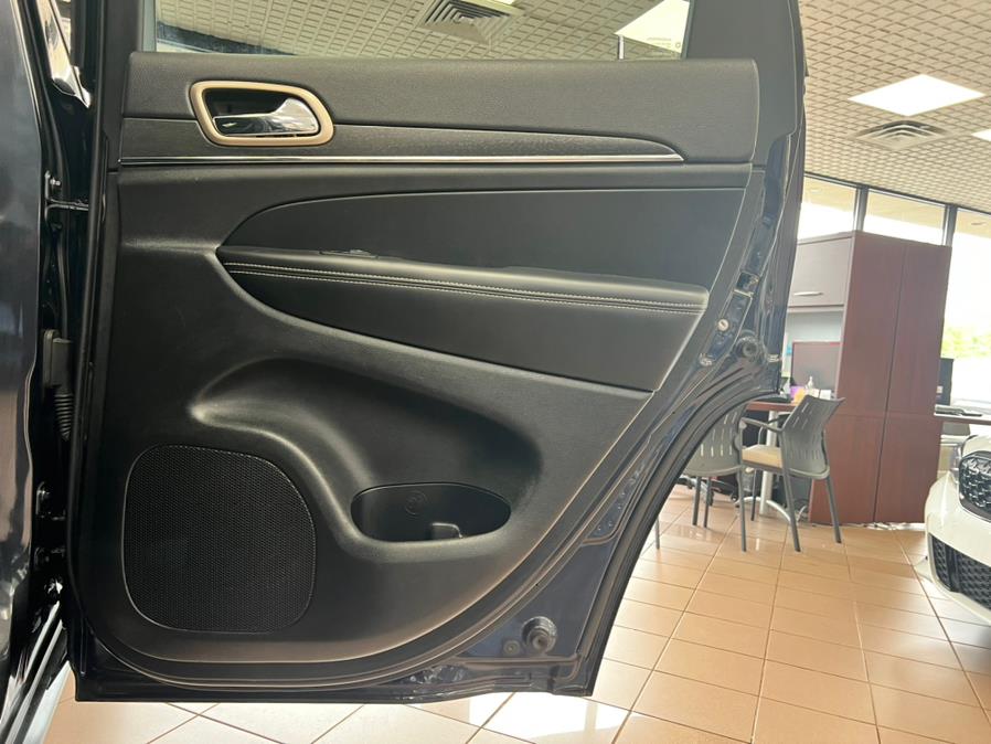 2015 Jeep Grand Cherokee 4WD 4dr Limited, available for sale in Massapequa Park, New York | Power Motors East. Massapequa Park, New York 2015 Jeep Grand Cherokee 4WD 4dr Limited, available for sale in Massapequa Park, New York | Power Motors East. Massapequa Park, New York