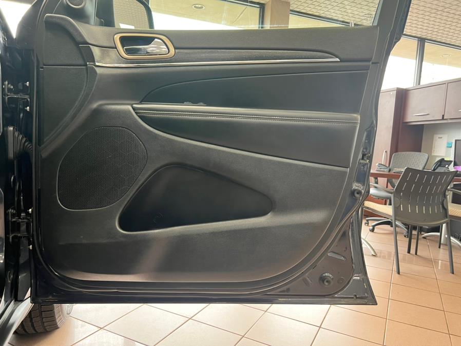 2015 Jeep Grand Cherokee 4WD 4dr Limited, available for sale in Massapequa Park, New York | Power Motors East. Massapequa Park, New York 2015 Jeep Grand Cherokee 4WD 4dr Limited, available for sale in Massapequa Park, New York | Power Motors East. Massapequa Park, New York