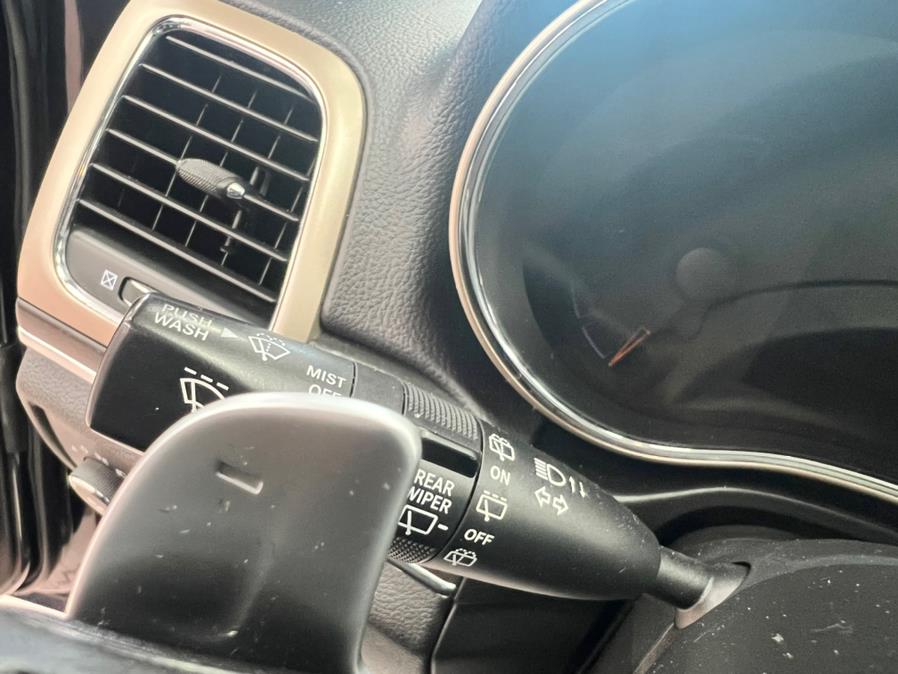 2015 Jeep Grand Cherokee 4WD 4dr Limited, available for sale in Massapequa Park, New York | Power Motors East. Massapequa Park, New York 2015 Jeep Grand Cherokee 4WD 4dr Limited, available for sale in Massapequa Park, New York | Power Motors East. Massapequa Park, New York