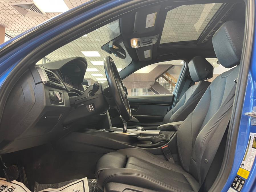 Used BMW 3 Series 330i xDrive Sedan 2018 | Power Motors East. Massapequa Park, New York Used BMW 3 Series 330i xDrive Sedan 2018 | Power Motors East. Massapequa Park, New York