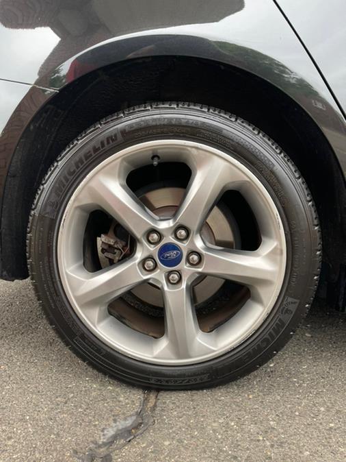 2015 Ford Fusion 4dr Sdn SE FWD, available for sale in New Britain, Connecticut | Supreme Automotive. New Britain, Connecticut 2015 Ford Fusion 4dr Sdn SE FWD, available for sale in New Britain, Connecticut | Supreme Automotive. New Britain, Connecticut