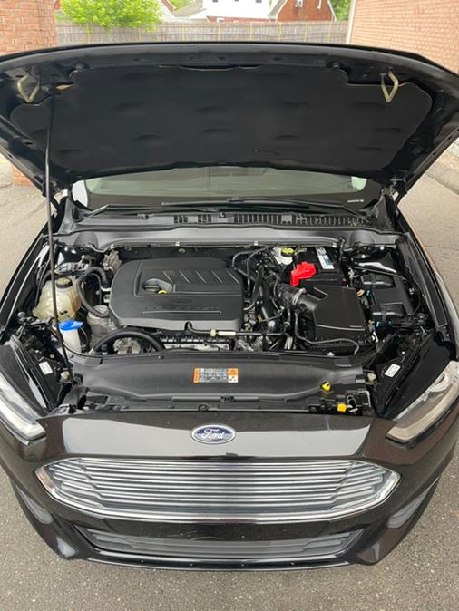 2015 Ford Fusion 4dr Sdn SE FWD, available for sale in New Britain, Connecticut | Supreme Automotive. New Britain, Connecticut 2015 Ford Fusion 4dr Sdn SE FWD, available for sale in New Britain, Connecticut | Supreme Automotive. New Britain, Connecticut