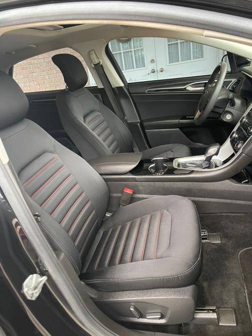 2015 Ford Fusion 4dr Sdn SE FWD, available for sale in New Britain, Connecticut | Supreme Automotive. New Britain, Connecticut 2015 Ford Fusion 4dr Sdn SE FWD, available for sale in New Britain, Connecticut | Supreme Automotive. New Britain, Connecticut