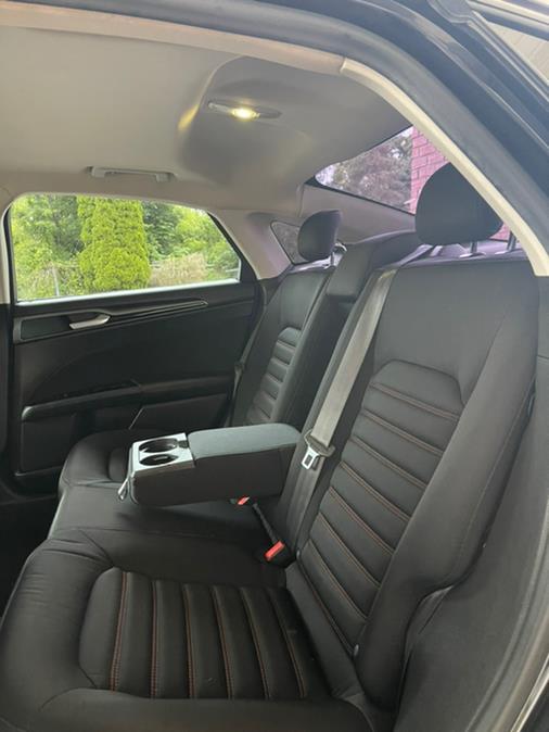2015 Ford Fusion 4dr Sdn SE FWD, available for sale in New Britain, Connecticut | Supreme Automotive. New Britain, Connecticut 2015 Ford Fusion 4dr Sdn SE FWD, available for sale in New Britain, Connecticut | Supreme Automotive. New Britain, Connecticut