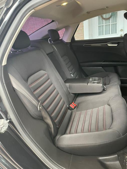 2015 Ford Fusion 4dr Sdn SE FWD, available for sale in New Britain, Connecticut | Supreme Automotive. New Britain, Connecticut 2015 Ford Fusion 4dr Sdn SE FWD, available for sale in New Britain, Connecticut | Supreme Automotive. New Britain, Connecticut