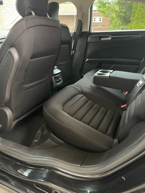 2015 Ford Fusion 4dr Sdn SE FWD, available for sale in New Britain, Connecticut | Supreme Automotive. New Britain, Connecticut 2015 Ford Fusion 4dr Sdn SE FWD, available for sale in New Britain, Connecticut | Supreme Automotive. New Britain, Connecticut