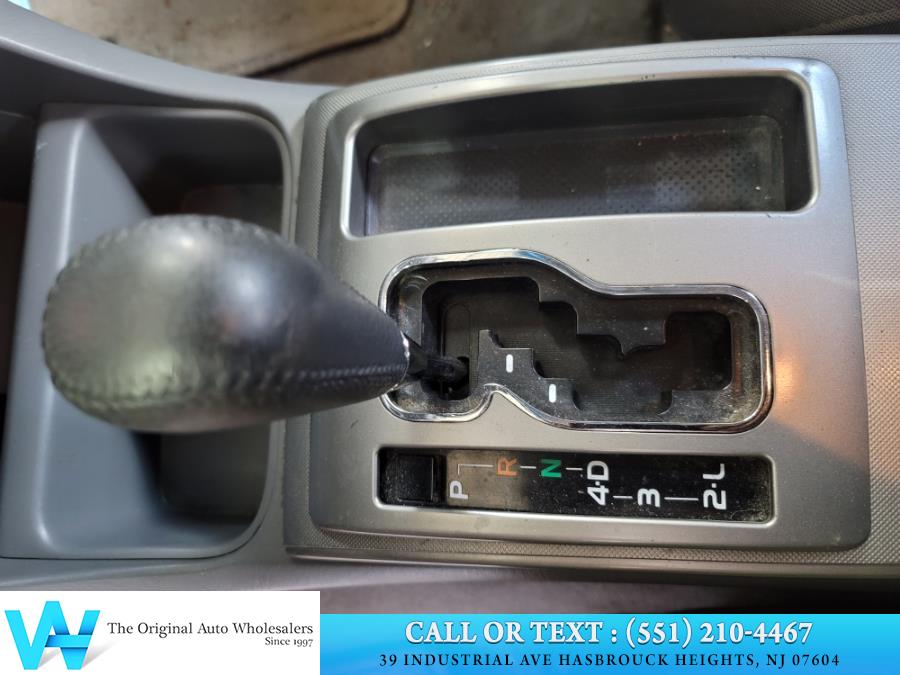 Used Toyota Tacoma Double 128" Auto 4WD 2005 | AW Auto & Truck Wholesalers, Inc. Hasbrouck Heights, New Jersey Used Toyota Tacoma Double 128" Auto 4WD 2005 | AW Auto & Truck Wholesalers, Inc. Hasbrouck Heights, New Jersey