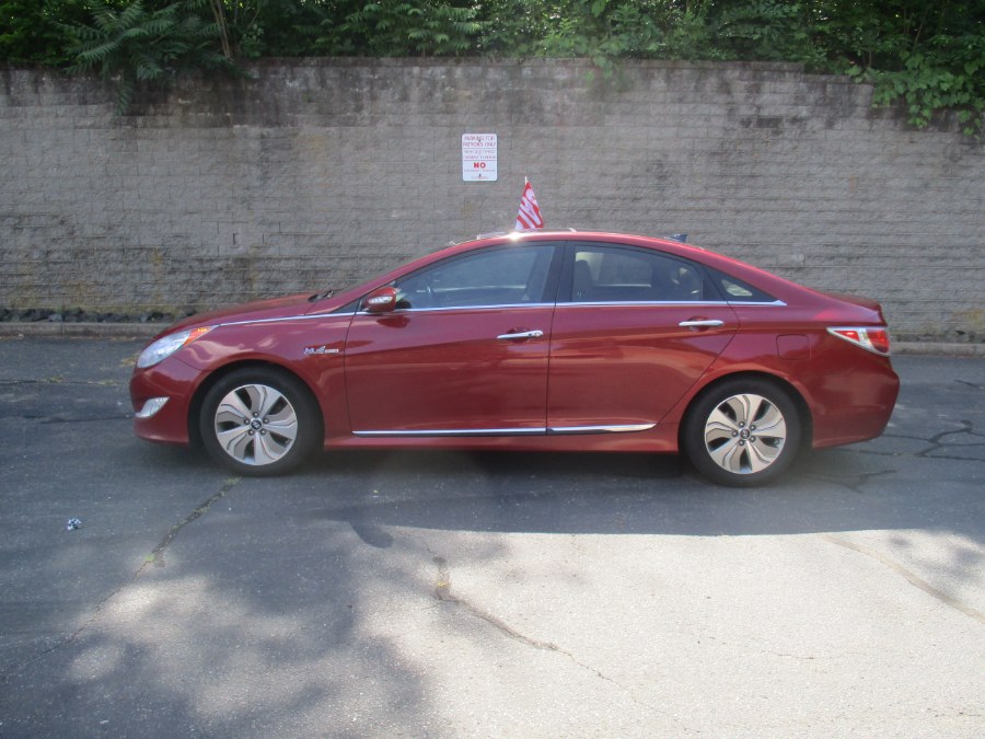 Used Hyundai Sonata Hybrid 4dr Sdn Limited 2015 | Universal Motors LLC. New Britain, Connecticut Used Hyundai Sonata Hybrid 4dr Sdn Limited 2015 | Universal Motors LLC. New Britain, Connecticut