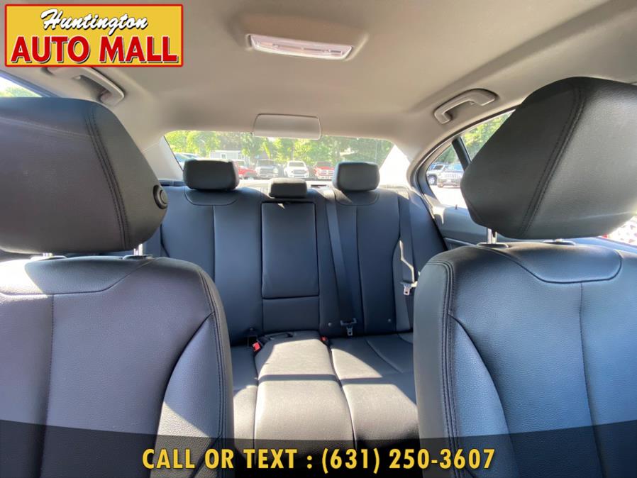 Used BMW 3 Series 4dr Sdn 320i xDrive AWD 2014 | Huntington Auto Mall. Huntington Station, New York Used BMW 3 Series 4dr Sdn 320i xDrive AWD 2014 | Huntington Auto Mall. Huntington Station, New York