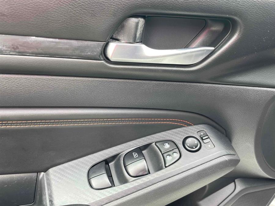 Used Nissan Altima 2.5 SR 2020 | Mass Auto Exchange. Framingham, Massachusetts Used Nissan Altima 2.5 SR 2020 | Mass Auto Exchange. Framingham, Massachusetts