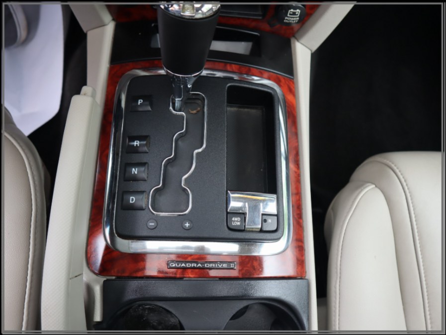 2006 Jeep Commander 4dr Limited 4WD, available for sale in Huntington Station, New York | My Auto Inc.. Huntington Station, New York 2006 Jeep Commander 4dr Limited 4WD, available for sale in Huntington Station, New York | My Auto Inc.. Huntington Station, New York