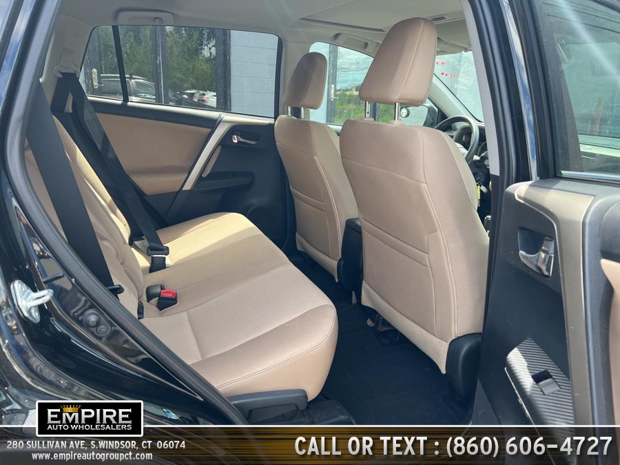 Used Toyota RAV4 FWD 4dr XLE (Natl) 2014 | Empire Auto Wholesalers. S.Windsor, Connecticut Used Toyota RAV4 FWD 4dr XLE (Natl) 2014 | Empire Auto Wholesalers. S.Windsor, Connecticut