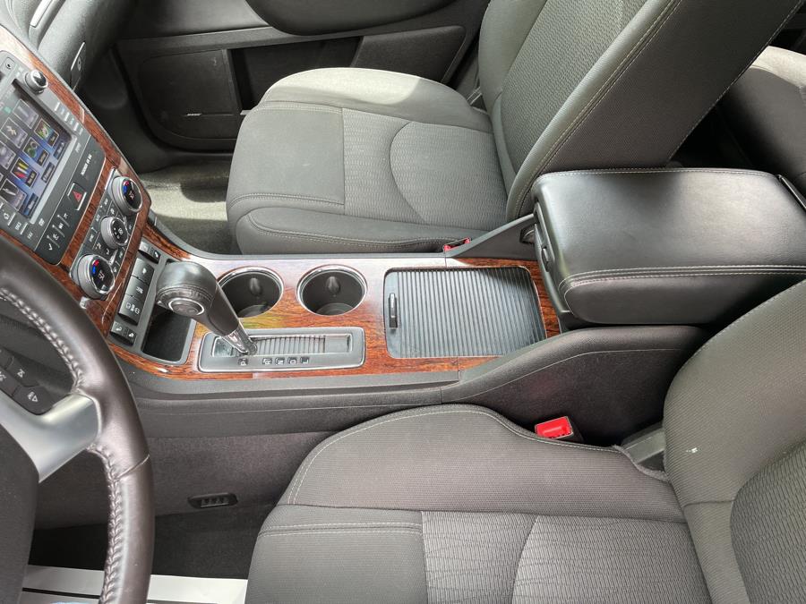 2014 Chevrolet Traverse AWD 4dr LT w/1LT, available for sale in Hartford, Connecticut | Lex Autos LLC. Hartford, Connecticut 2014 Chevrolet Traverse AWD 4dr LT w/1LT, available for sale in Hartford, Connecticut | Lex Autos LLC. Hartford, Connecticut