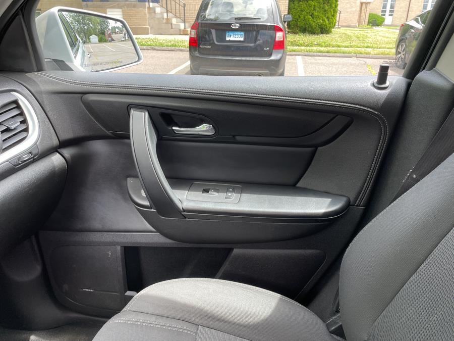 2014 Chevrolet Traverse AWD 4dr LT w/1LT, available for sale in Hartford, Connecticut | Lex Autos LLC. Hartford, Connecticut 2014 Chevrolet Traverse AWD 4dr LT w/1LT, available for sale in Hartford, Connecticut | Lex Autos LLC. Hartford, Connecticut