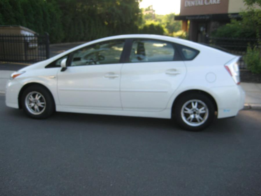 2010 Toyota Prius III 4dr Hatchback, available for sale in Massapequa, New York | Rite Choice Auto Inc.. Massapequa, New York 2010 Toyota Prius III 4dr Hatchback, available for sale in Massapequa, New York | Rite Choice Auto Inc.. Massapequa, New York