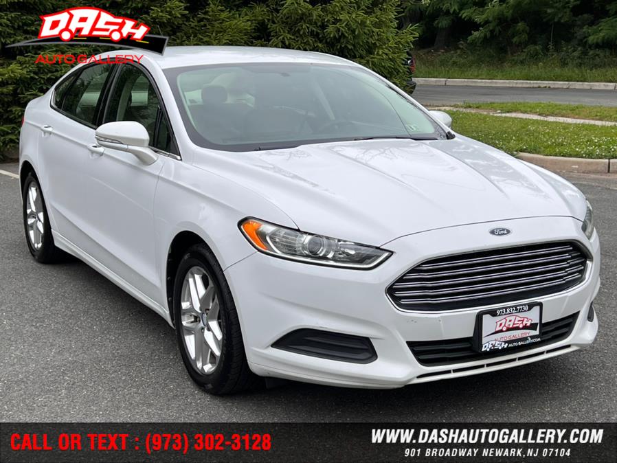 2013 Ford Fusion 4dr Sdn SE FWD, available for sale in Newark, New Jersey | Dash Auto Gallery Inc.. Newark, New Jersey