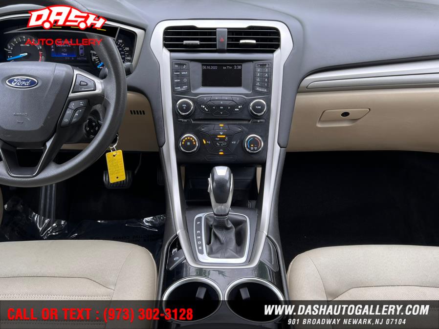 Used Ford Fusion 4dr Sdn SE FWD 2013 | Dash Auto Gallery Inc.. Newark, New Jersey Used Ford Fusion 4dr Sdn SE FWD 2013 | Dash Auto Gallery Inc.. Newark, New Jersey