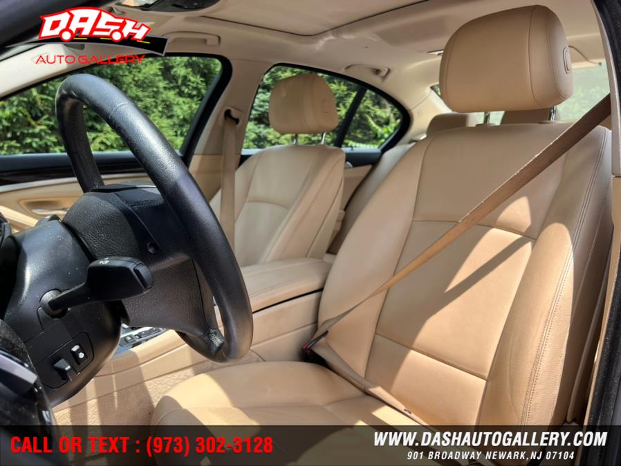 2014 BMW 5 Series 4dr Sdn 528i xDrive AWD, available for sale in Newark, New Jersey | Dash Auto Gallery Inc.. Newark, New Jersey 2014 BMW 5 Series 4dr Sdn 528i xDrive AWD, available for sale in Newark, New Jersey | Dash Auto Gallery Inc.. Newark, New Jersey