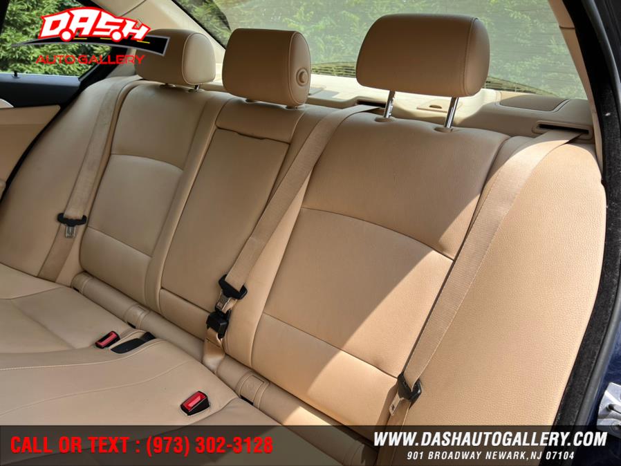 2014 BMW 5 Series 4dr Sdn 528i xDrive AWD, available for sale in Newark, New Jersey | Dash Auto Gallery Inc.. Newark, New Jersey 2014 BMW 5 Series 4dr Sdn 528i xDrive AWD, available for sale in Newark, New Jersey | Dash Auto Gallery Inc.. Newark, New Jersey