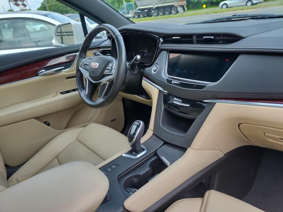 2019 Cadillac XT5 AWD 4dr Luxury, available for sale in Wantagh, New York | Alpine Motors Inc. Wantagh, New York 2019 Cadillac XT5 AWD 4dr Luxury, available for sale in Wantagh, New York | Alpine Motors Inc. Wantagh, New York