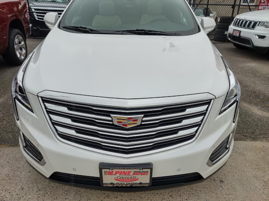 2019 Cadillac XT5 AWD 4dr Luxury, available for sale in Wantagh, New York | Alpine Motors Inc. Wantagh, New York 2019 Cadillac XT5 AWD 4dr Luxury, available for sale in Wantagh, New York | Alpine Motors Inc. Wantagh, New York