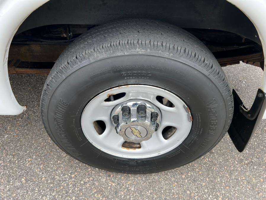 Used Chevrolet Express Cargo Van RWD 2500 135" 2013 | Mike And Tony Auto Sales, Inc. South Windsor, Connecticut Used Chevrolet Express Cargo Van RWD 2500 135" 2013 | Mike And Tony Auto Sales, Inc. South Windsor, Connecticut