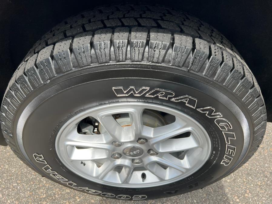 2019 Jeep Grand Cherokee Altitude 4x4, available for sale in South Windsor, Connecticut | Mike And Tony Auto Sales, Inc. South Windsor, Connecticut 2019 Jeep Grand Cherokee Altitude 4x4, available for sale in South Windsor, Connecticut | Mike And Tony Auto Sales, Inc. South Windsor, Connecticut