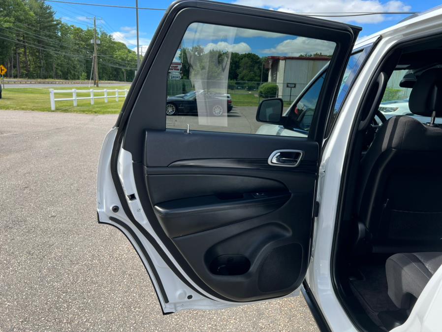 2019 Jeep Grand Cherokee Altitude 4x4, available for sale in South Windsor, Connecticut | Mike And Tony Auto Sales, Inc. South Windsor, Connecticut 2019 Jeep Grand Cherokee Altitude 4x4, available for sale in South Windsor, Connecticut | Mike And Tony Auto Sales, Inc. South Windsor, Connecticut