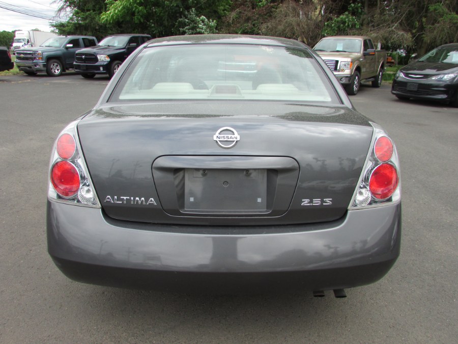 Used Nissan Altima 4dr Sdn I4 Auto 2.5 S 2005 | United Auto Sales of E Windsor, Inc. East Windsor, Connecticut Used Nissan Altima 4dr Sdn I4 Auto 2.5 S 2005 | United Auto Sales of E Windsor, Inc. East Windsor, Connecticut