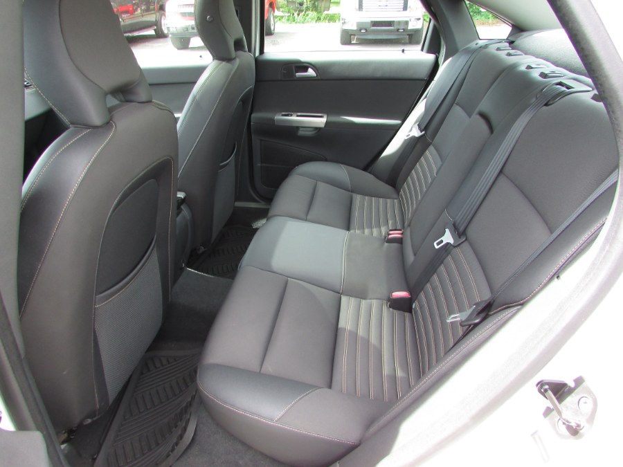 Used Volvo S40 4dr Sdn 2.4L FWD w/Sunroof 2009 | United Auto Sales of E Windsor, Inc. East Windsor, Connecticut Used Volvo S40 4dr Sdn 2.4L FWD w/Sunroof 2009 | United Auto Sales of E Windsor, Inc. East Windsor, Connecticut