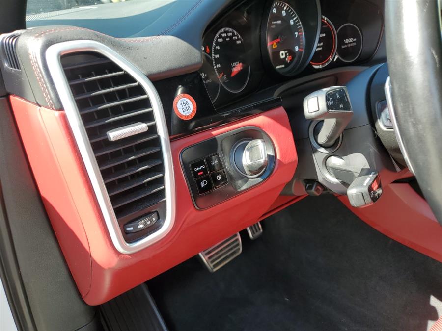 Used Porsche Cayenne S AWD 2019 | L.I. Auto Gallery. Islip, New York Used Porsche Cayenne S AWD 2019 | L.I. Auto Gallery. Islip, New York