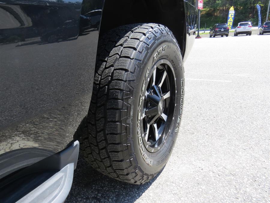 Used Chevrolet Tahoe LT 4x4 4dr SUV 2017 | Lake City Exports Inc. Auburn, Maine Used Chevrolet Tahoe LT 4x4 4dr SUV 2017 | Lake City Exports Inc. Auburn, Maine