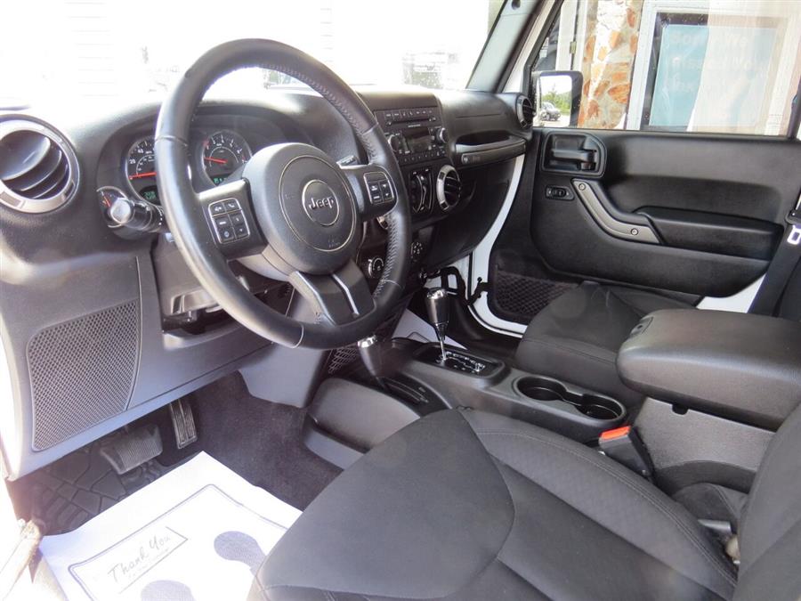 Used Jeep Wrangler Unlimited Sport S 4x4 4dr SUV 2017 | Lake City Exports Inc. Auburn, Maine Used Jeep Wrangler Unlimited Sport S 4x4 4dr SUV 2017 | Lake City Exports Inc. Auburn, Maine