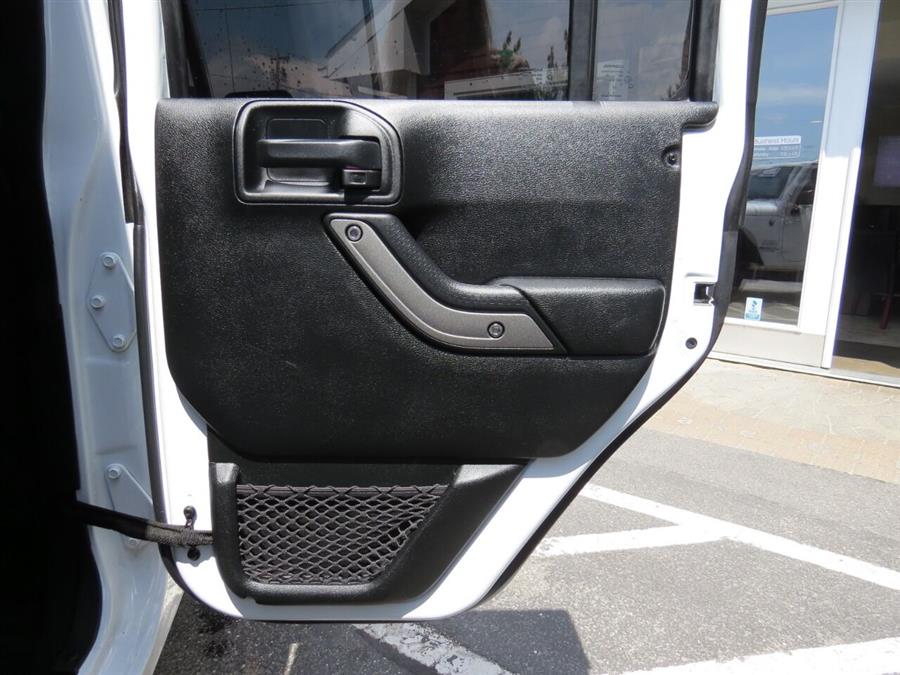 Used Jeep Wrangler Unlimited Sport S 4x4 4dr SUV 2017 | Lake City Exports Inc. Auburn, Maine Used Jeep Wrangler Unlimited Sport S 4x4 4dr SUV 2017 | Lake City Exports Inc. Auburn, Maine