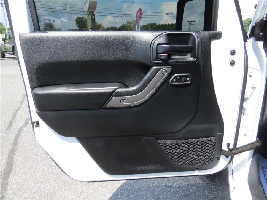 Used Jeep Wrangler Unlimited Sport S 4x4 4dr SUV 2017 | Lake City Exports Inc. Auburn, Maine Used Jeep Wrangler Unlimited Sport S 4x4 4dr SUV 2017 | Lake City Exports Inc. Auburn, Maine