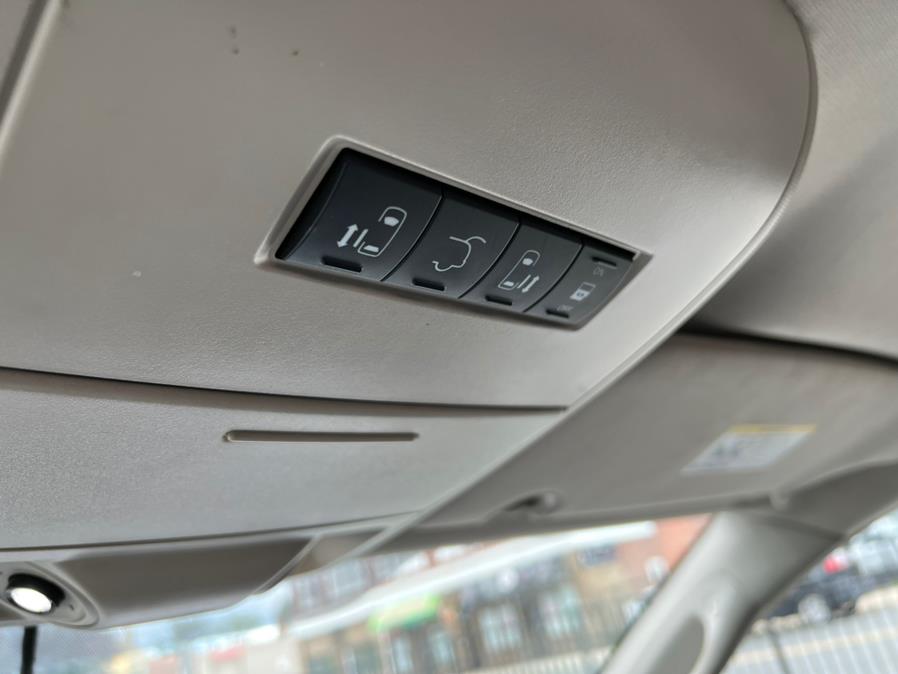 Used Chrysler Town & Country 4dr Wgn Touring 2014 | Jordan Auto Sales. Springfield, Massachusetts Used Chrysler Town & Country 4dr Wgn Touring 2014 | Jordan Auto Sales. Springfield, Massachusetts