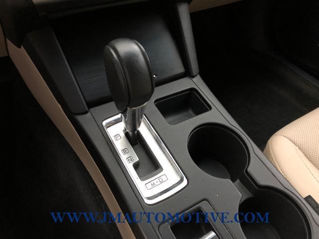 Used Subaru Outback 4dr Wgn 3.6R Limited 2015 | J&M Automotive Sls&Svc LLC. Naugatuck, Connecticut Used Subaru Outback 4dr Wgn 3.6R Limited 2015 | J&M Automotive Sls&Svc LLC. Naugatuck, Connecticut