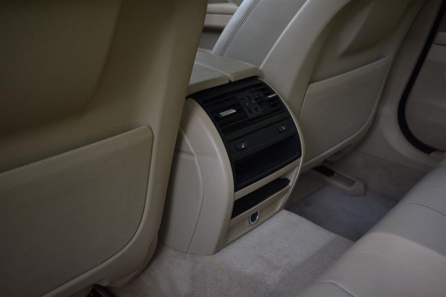Used BMW 5 Series 528i xDrive AWD 4dr Sedan 2015 | Camy Cars. Great Neck, New York Used BMW 5 Series 528i xDrive AWD 4dr Sedan 2015 | Camy Cars. Great Neck, New York