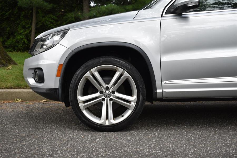 2014 Volkswagen Tiguan S 4dr SUV 6A, available for sale in Great Neck, New York | Camy Cars. Great Neck, New York 2014 Volkswagen Tiguan S 4dr SUV 6A, available for sale in Great Neck, New York | Camy Cars. Great Neck, New York