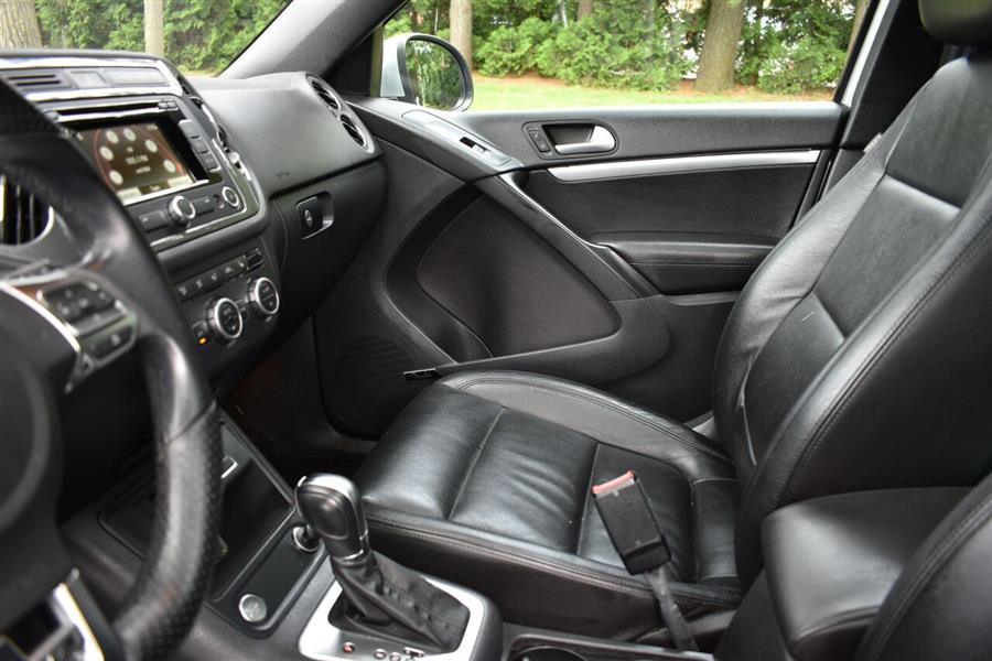 2014 Volkswagen Tiguan S 4dr SUV 6A, available for sale in Great Neck, New York | Camy Cars. Great Neck, New York 2014 Volkswagen Tiguan S 4dr SUV 6A, available for sale in Great Neck, New York | Camy Cars. Great Neck, New York