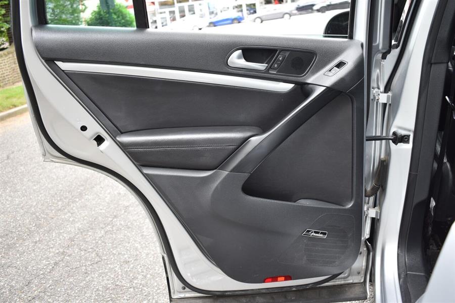 2014 Volkswagen Tiguan S 4dr SUV 6A, available for sale in Great Neck, New York | Camy Cars. Great Neck, New York 2014 Volkswagen Tiguan S 4dr SUV 6A, available for sale in Great Neck, New York | Camy Cars. Great Neck, New York