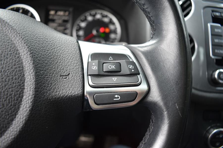 2014 Volkswagen Tiguan S 4dr SUV 6A, available for sale in Great Neck, New York | Camy Cars. Great Neck, New York 2014 Volkswagen Tiguan S 4dr SUV 6A, available for sale in Great Neck, New York | Camy Cars. Great Neck, New York