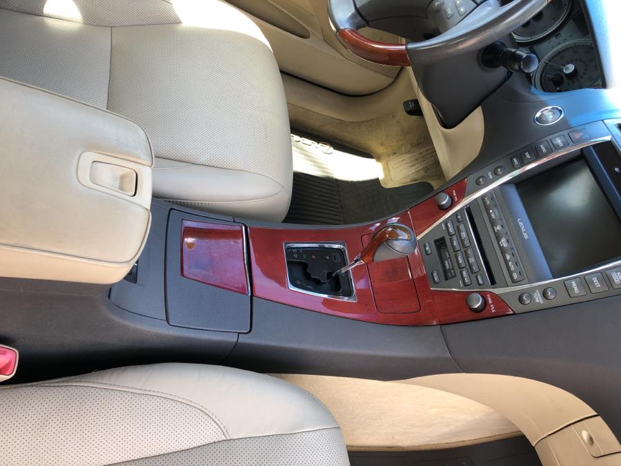 2009 Lexus ES 350 4dr Sdn Pebble Beach Edition, available for sale in Waterbury, Connecticut | National Auto Brokers, Inc.. Waterbury, Connecticut 2009 Lexus ES 350 4dr Sdn Pebble Beach Edition, available for sale in Waterbury, Connecticut | National Auto Brokers, Inc.. Waterbury, Connecticut