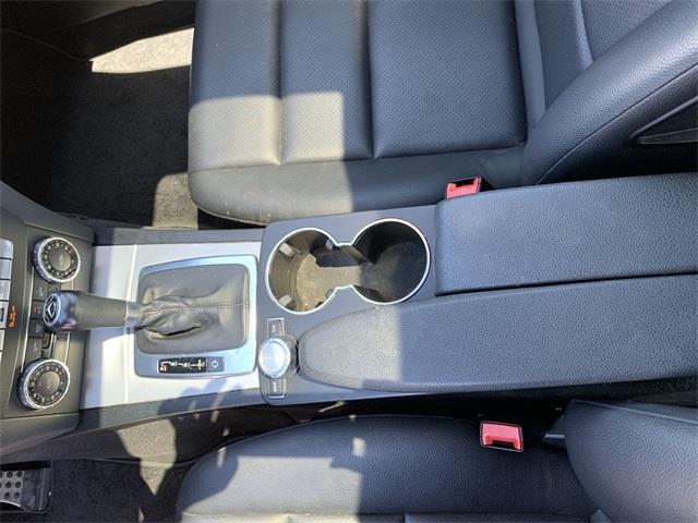 Used Mercedes-benz C-class C 300 2013 | Wiz Leasing Inc. Stratford, Connecticut Used Mercedes-benz C-class C 300 2013 | Wiz Leasing Inc. Stratford, Connecticut